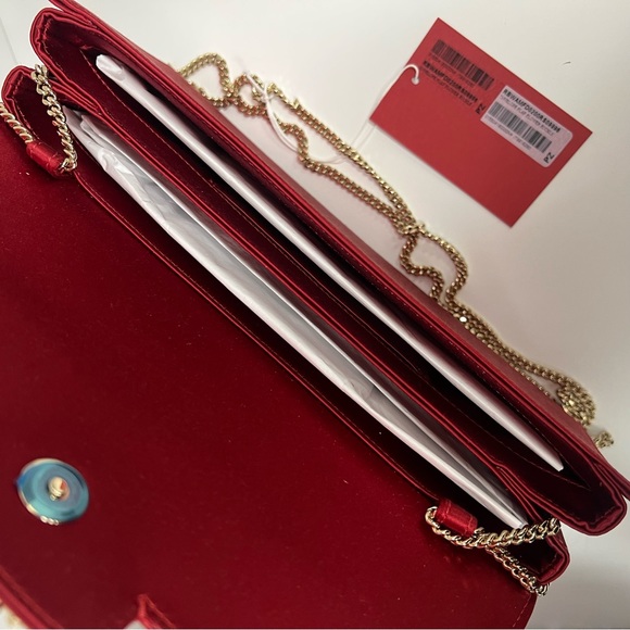 Roger Vivier Envelope Flap Flower Buckle Purse in Red - Picture 4 of 9